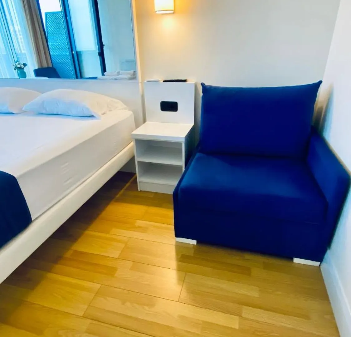 Apartments Orbi City Lux Studio View Sea Mk 3 Batoemi